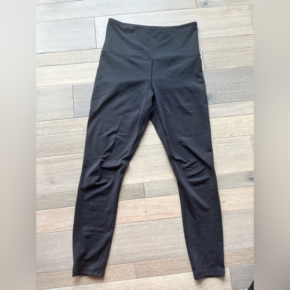 Zyia Light N Tight 7/8 Black Flame Leggings -Size 6/8